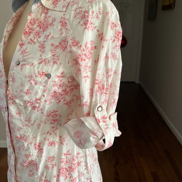 GUESS Los Angeles Women's Ivory/Pink Floral Snap closure Roll up Sleeves Top S - Picture 7 of 11